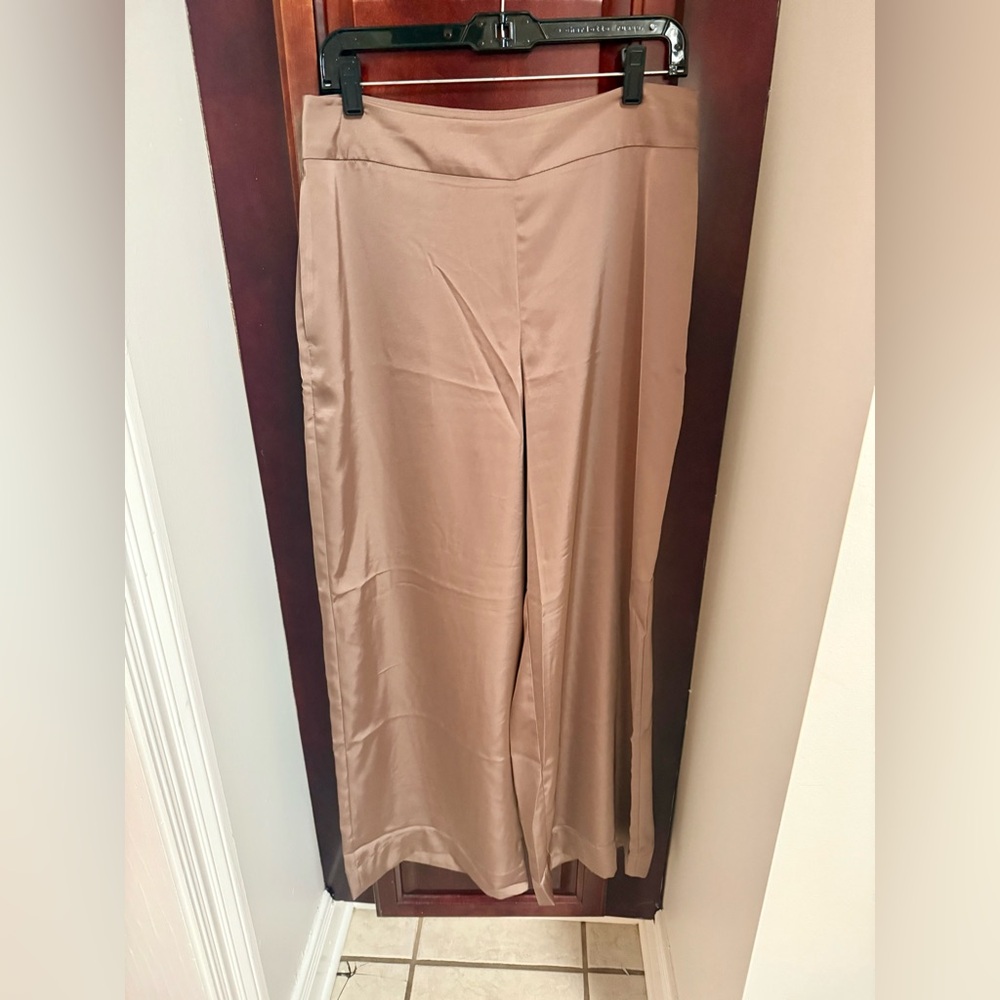Old Navy Effortlessly Elegant Wide Leg Dusted Chocolate Sateen Pants Size 10